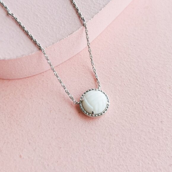 Kendra Scott - Volleyball White Mother-of-Pearl Silver Necklace - Picture 2 of 4